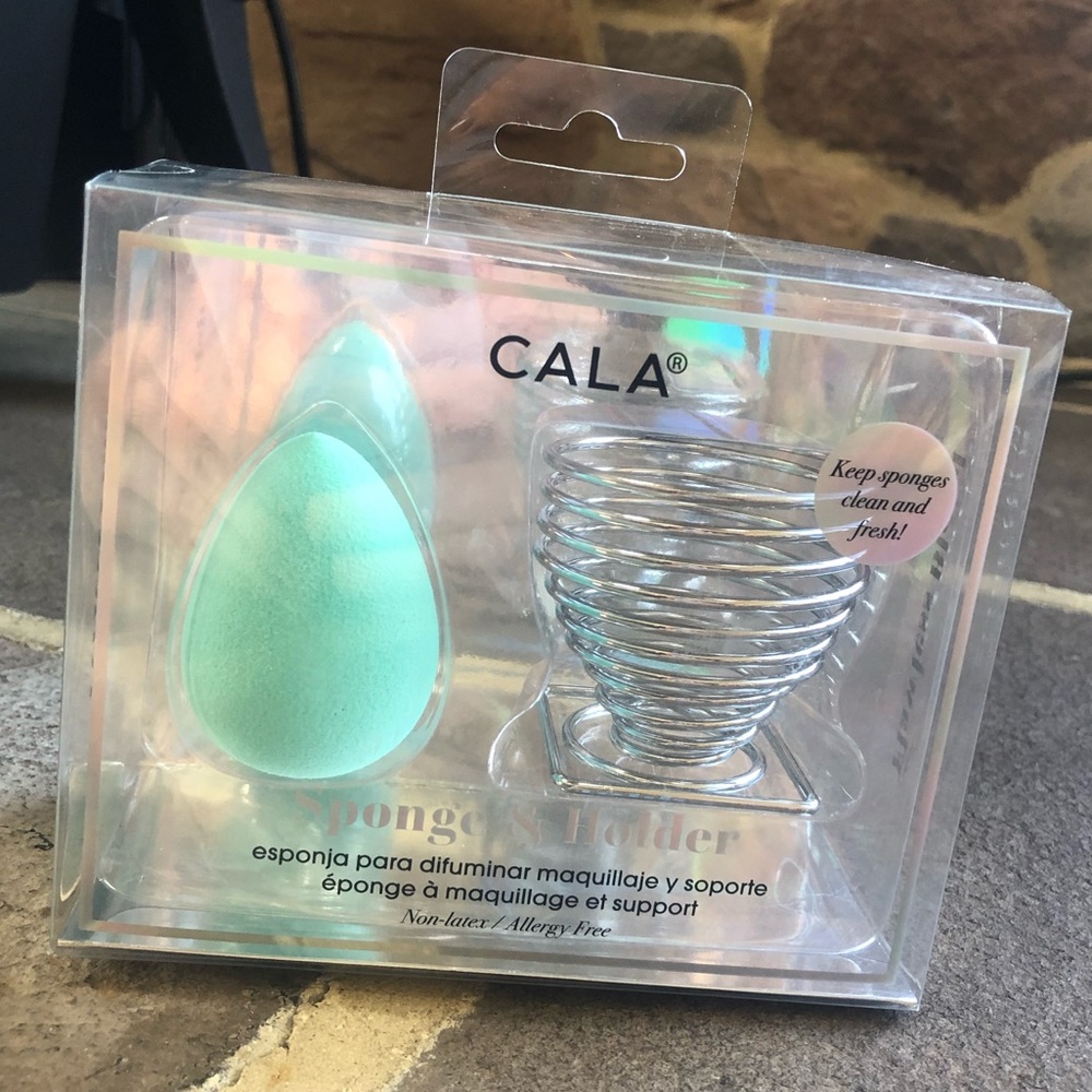 NWT Cala Beauty Sponge and Holder